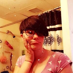 Meet your Posher, Layla